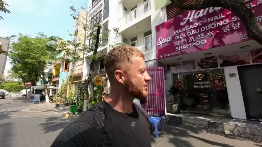 Massage-Salon in Da Nang, aus Marcins Video