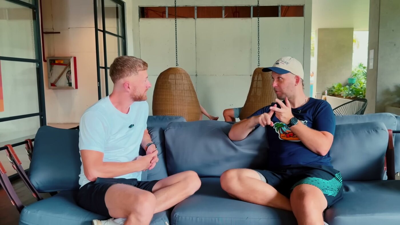 Stefan von Mein Reisetagebuch im Gespräch mit Marcin auf den Philippinen